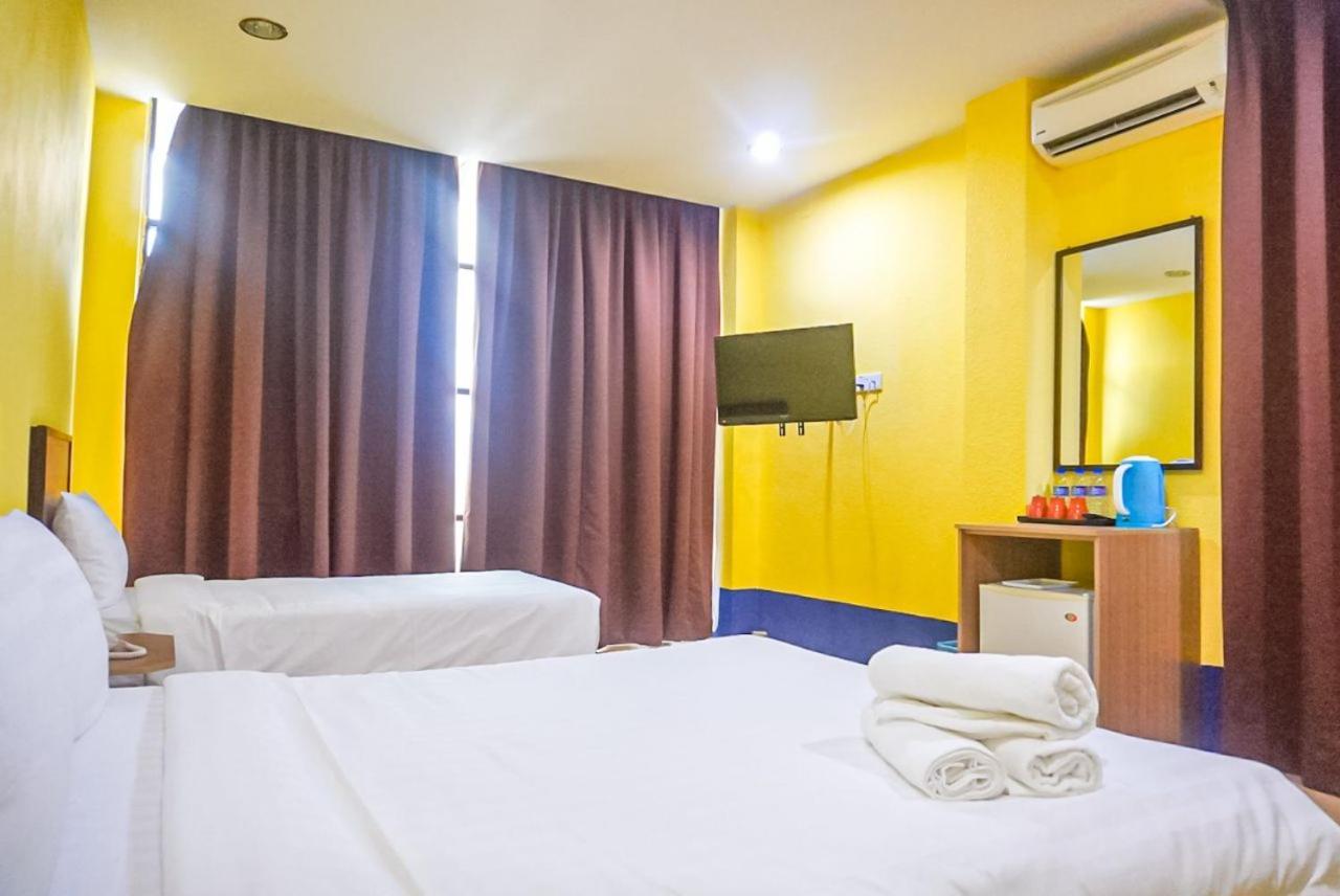 Hotel Zamburger Airport Kota Bharu Kültér fotó